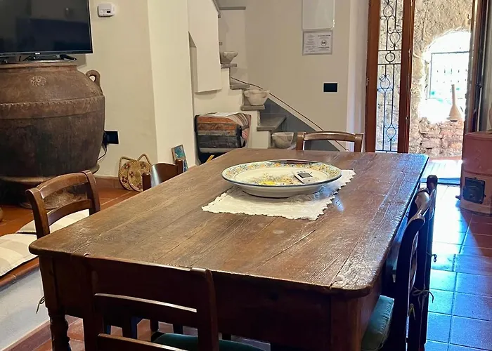 아파트 Taverna Delle Mura 아메그리아